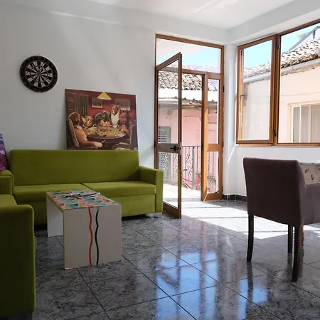 My - Privates And Dorms * Σκόδρα