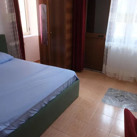 Hostel My - Privates And Dorms Shkoder