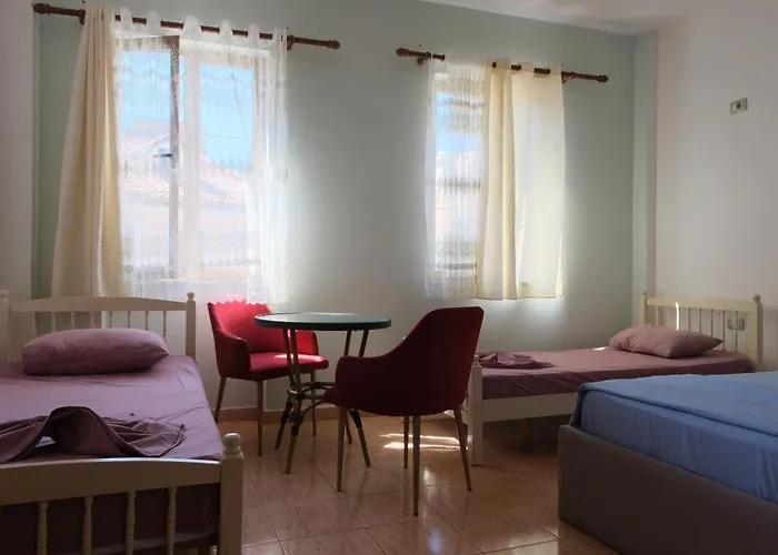 My - Privates And Dorms Hostel Σκόδρα